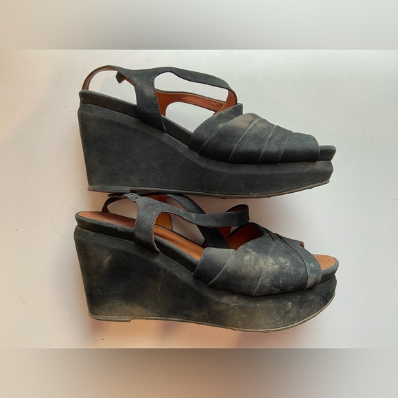 Gentle Souls Black Suede Wedge Sandals - Size 9M - Picture 4 of 8